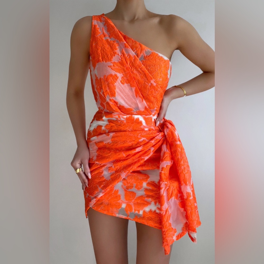 ONE SHOULDER MINI DRESS IN ORANGE FLORAL SIZE 8
